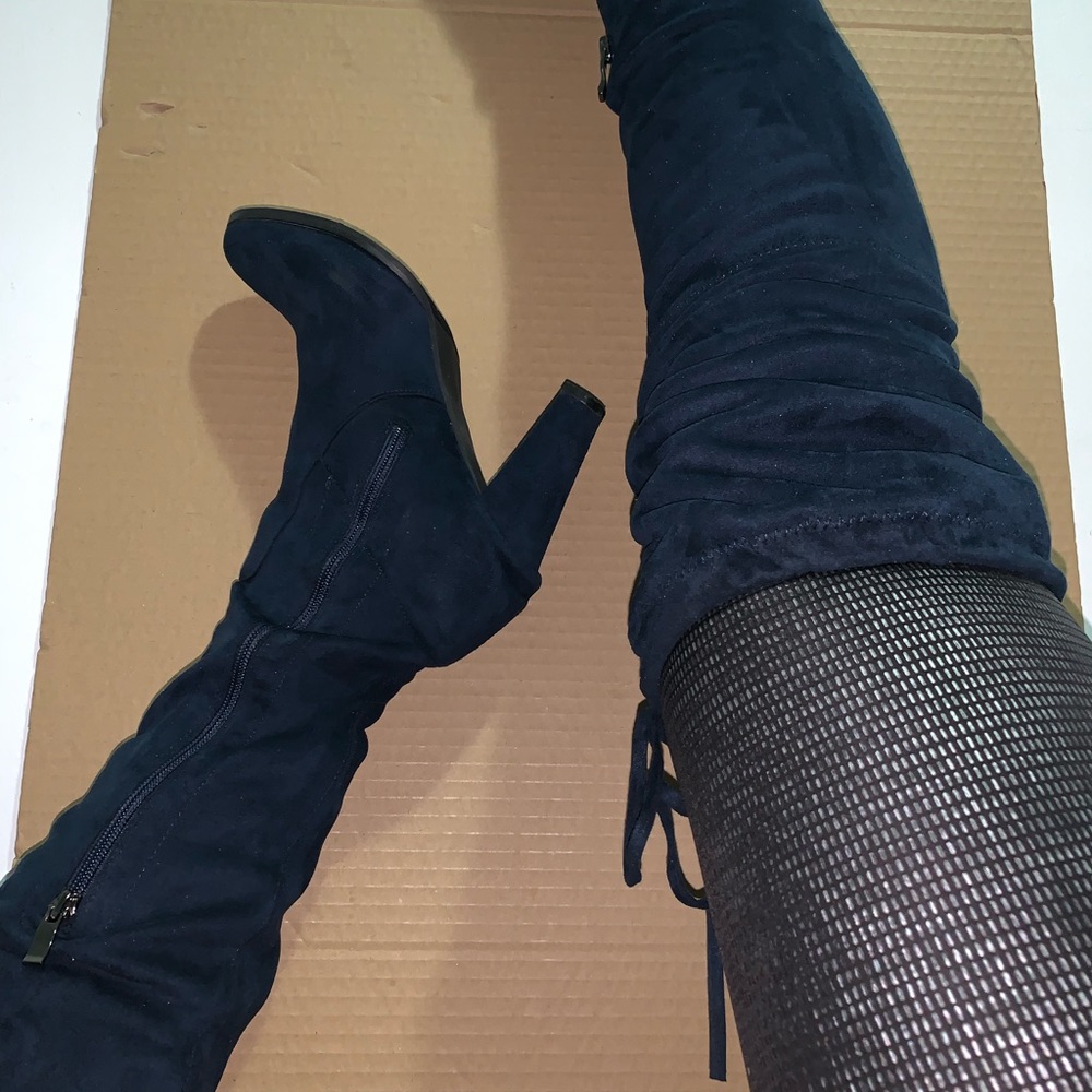 Catherine Malandrino:Thigh-high boots. Size 10